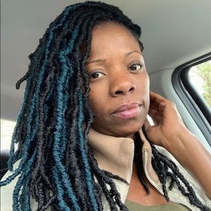 Meet your Posher, Camille